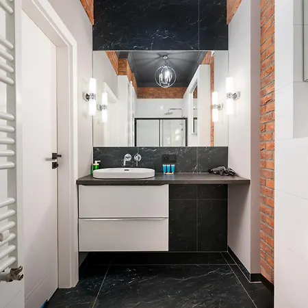 Apartment Metro Mlociny Deluxe By Bookinghost