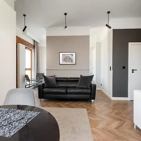 Metro Mlociny Deluxe By Bookinghost Apartment